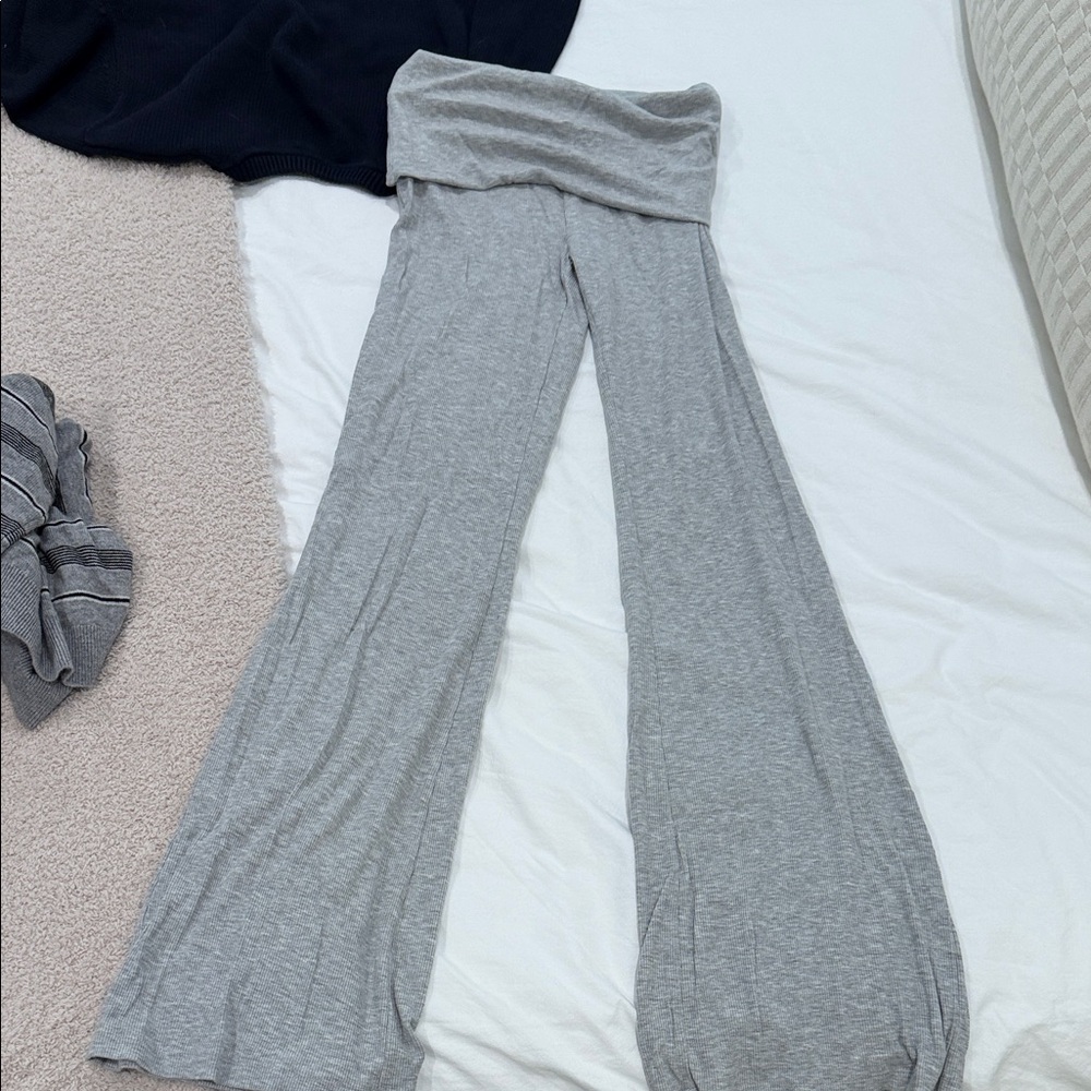 Aritzia Light Gray Ribbed Fabric